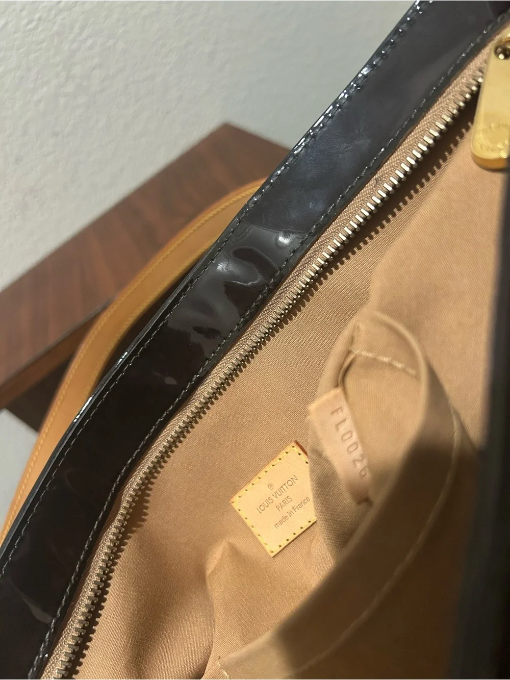 Louis Vuitton Vernis Brentwood Tote with Vachetta Tan Handles -dust bag and COA